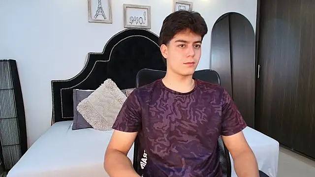 MaxxiCruz online show from 09-14-25, 01:38