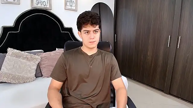 MaxxiCruz online show from 09-18-25, 12:12