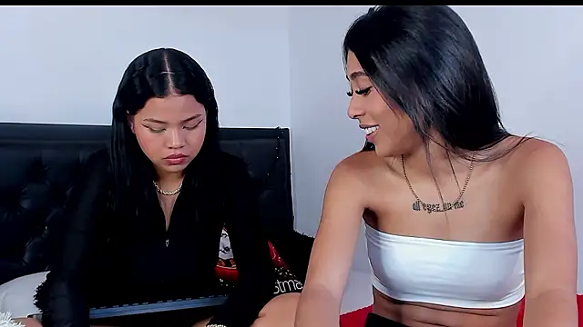 Snapshot of lilibluex chatting on 12-06-24, 07:45 lilibluex online show from 12-06-24, 07:45