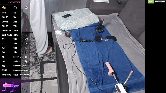 Arnaudvibre online show from 11-17-25, 08:09