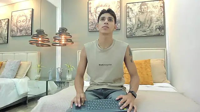 Snapshot of kieran_derek chatting on 12-15-25, 11:20 kieran derek online show from 12-15-25, 11:20