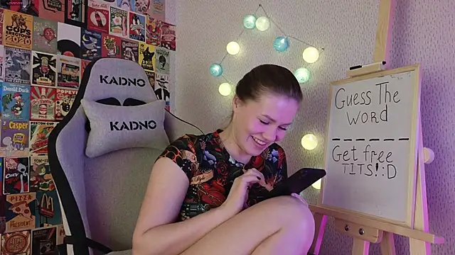 Snapshot of LittleLeen chatting on 12-10-24, 05:22 LittleLeen online show from 12-10-24, 05:22