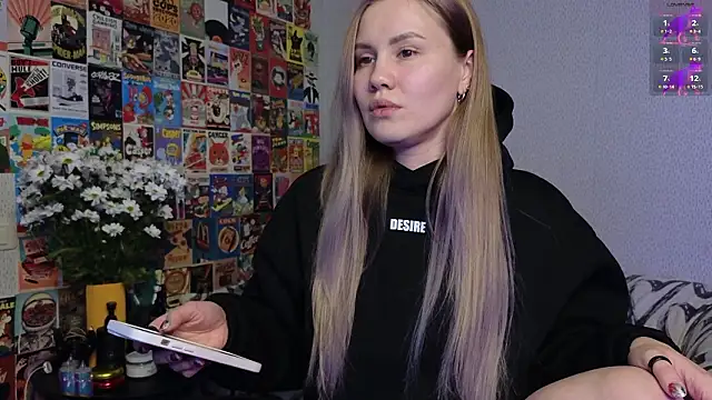 LittleLeen online show from 02-03-26, 06:13