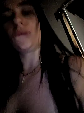 Snapshot of YuliannaFox chatting on 10-17-25, 07:27 YuliannaFox online show from 10-17-25, 07:27