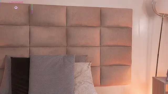 emma brooks1 online show from 10-17-25, 07:49