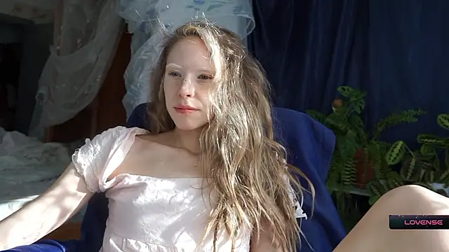 Snapshot of _Phantom_thread_ chatting on 02-25-26, 11:31 Phantom thread online show from 02-25-26, 11:31