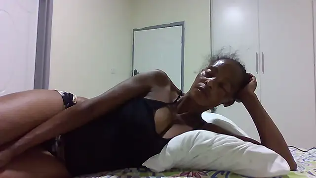 sweets 80 online show from 10-22-25, 08:19