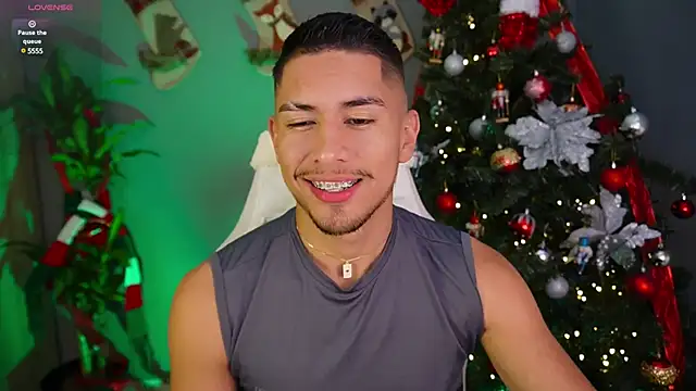 Aaronfox x online show from 12-27-24, 02:47