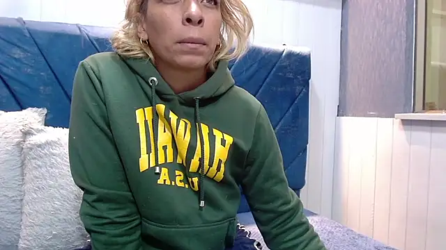 Snapshot of NathaliaSmith3x chatting on 10-13-25, 03:17 NathaliaSmith3x online show from 10-13-25, 03:17