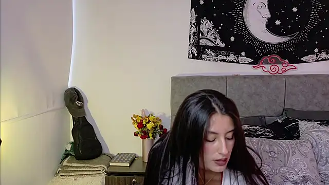 LexieandNate online show from 05-07-26, 08:25