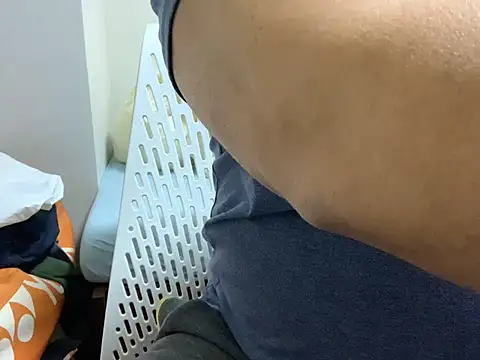 Snapshot of loinclothgay chatting on 03-21-26, 08:52 loinclothgay online show from 03-21-26, 08:52