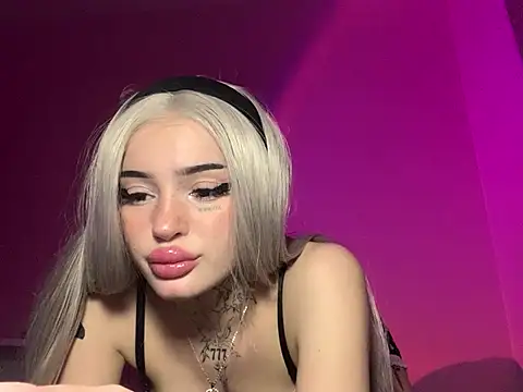 madelinexx online show from 02-16-25, 08:11