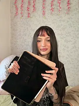 Snapshot of madelinexx chatting on 03-03-26, 10:10 madelinexx online show from 03-03-26, 10:10