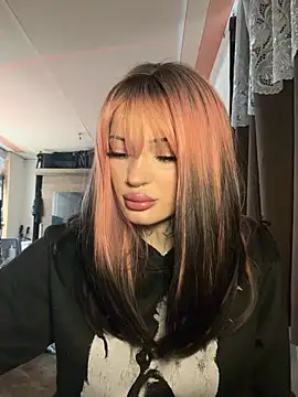 Snapshot of madelinexx chatting on 03-23-26, 08:51 madelinexx online show from 03-23-26, 08:51