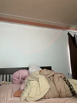 Snapshot of madelinexx chatting on 03-24-26, 11:04 madelinexx online show from 03-24-26, 11:04