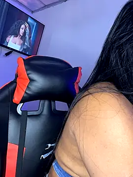 Snapshot of hurren_pasha chatting on 10-01-25, 01:28 hurren pasha online show from 10-01-25, 01:28