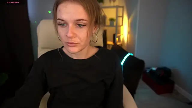 MaribelRiverr  online show from 12-13-24, 06:21