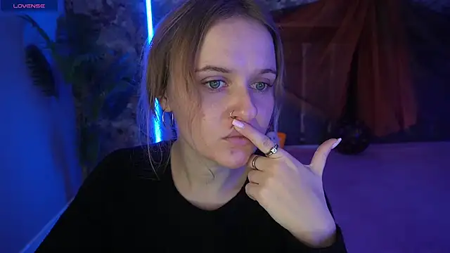 MaribelRiverr  online show from 10-28-25, 06:28