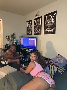 Snapshot of exotic__couple chatting on 10-29-25, 03:09 exotic couple online show from 10-29-25, 03:09