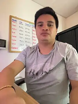 Snapshot of ahntony__69 chatting on 04-30-26, 06:31 ahntony 69 online show from 04-30-26, 06:31
