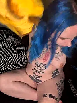 Snapshot of Alissabluesc chatting on 09-20-25, 08:32 Alissabluesc online show from 09-20-25, 08:32