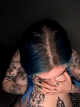 Snapshot of Alissabluesc chatting on 09-28-25, 10:26 Alissabluesc online show from 09-28-25, 10:26