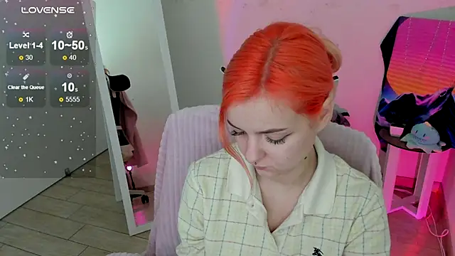 Fire Bestie online show from 09-28-25, 12:32