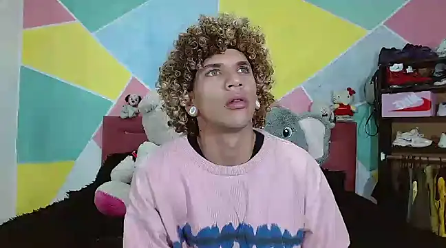 Snapshot of tylor_boy chatting on 01-09-25, 03:36 tylor boy online show from 01-09-25, 03:36