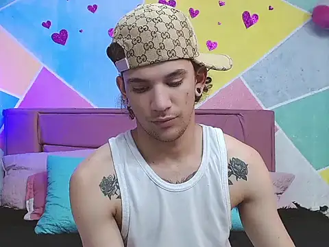 Snapshot of tylor_boy chatting on 09-20-25, 08:54 tylor boy online show from 09-20-25, 08:54