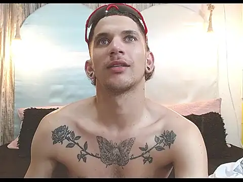 Snapshot of tylor_boy chatting on 01-06-26, 05:11 tylor boy online show from 01-06-26, 05:11