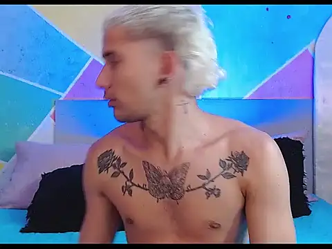 Snapshot of tylor_boy chatting on 03-12-26, 04:18 tylor boy online show from 03-12-26, 04:18