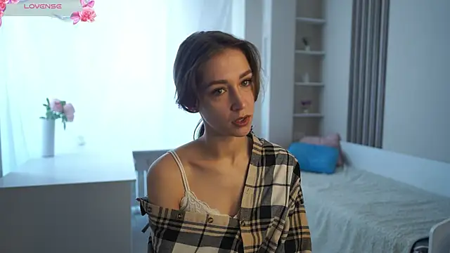 RennieLewis online show from 09-13-25, 04:23