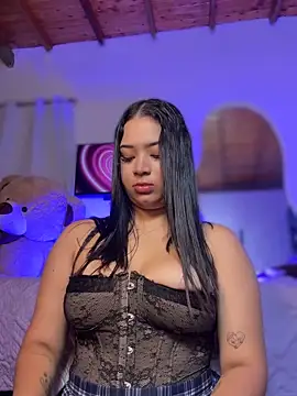 LunaRose5 online show from 06-12-26, 01:37