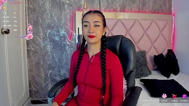 Snapshot of AntonellaQueenn chatting on 02-06-25, 11:32 AntonellaQueenn online show from 02-06-25, 11:32