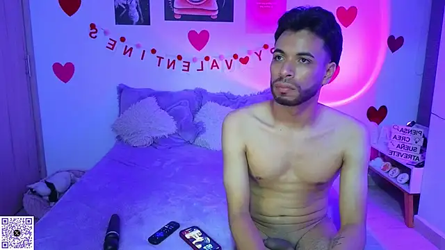 Snapshot of angie_bigboobs_ chatting on 02-09-26, 09:30 angie bigboobs online show from 02-09-26, 09:30