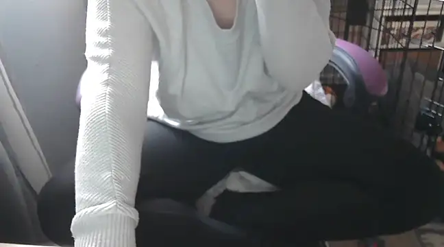 LaRa forU online show from 02-25-25, 02:11