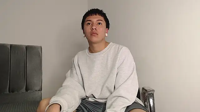 alex-lover online show from 10-04-25, 01:58