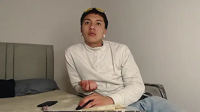 alex-lover online show from 01-10-26, 04:25