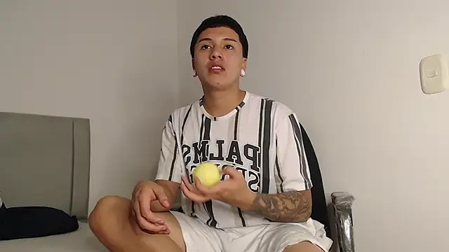 alex-lover online show from 05-01-26, 03:44