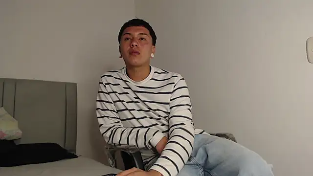 alex-lover online show from 05-13-26, 03:48