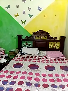 Snapshot of mom_son_dirty chatting on 04-23-26, 12:23 mom son dirty online show from 04-23-26, 12:23