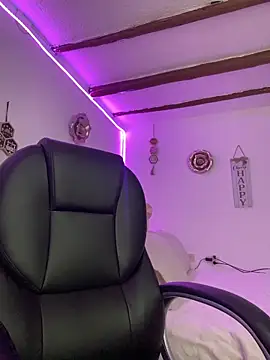 Snapshot of Milff_parkerrr chatting on 02-23-26, 10:18 Milff parkerrr online show from 02-23-26, 10:18