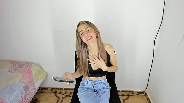 RachelJones  online show from 03-09-25, 01:46