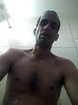 Snapshot of fersex2020 chatting on 10-15-25, 01:11 fersex2020 online show from 10-15-25, 01:11