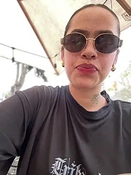 Mae Henao9 online show from 02-06-26, 05:49