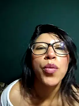 Snapshot of Giviper1 chatting on 12-28-24, 02:22 Giviper1 online show from 12-28-24, 02:22