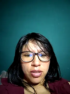 Snapshot of Giviper1 chatting on 12-30-24, 05:04 Giviper1 online show from 12-30-24, 05:04