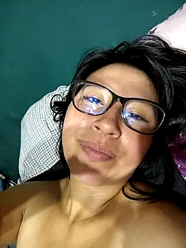 Snapshot of Giviper1 chatting on 01-14-25, 02:40 Giviper1 online show from 01-14-25, 02:40