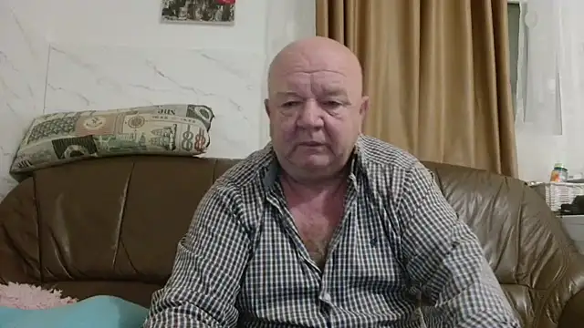 fullballs6 online show from 11-26-25, 02:23