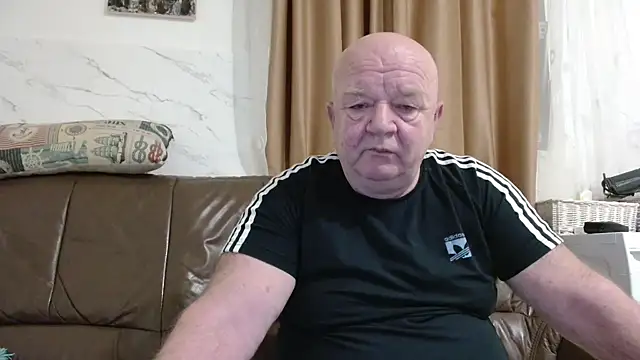 Snapshot of fullballs6 chatting on 02-15-26, 03:14 fullballs6 online show from 02-15-26, 03:14